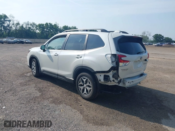 2021 Subaru Forester Premium with VIN JF2SKAJC9MH496376, listed as a IAAI auction lot 42491525 with 25,276 mi miles and . Bid and sale history available at DreamBid. Image 3.