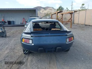 1982 Porsche 928 z VIN WP0JA0926CS821506, wystawiony jako IAAI lot #41903954 z przebiegiem 64 814 mil mil oraz . Historia ofert i sprzedaży dostępna na DreamBid. Obrazek 16.