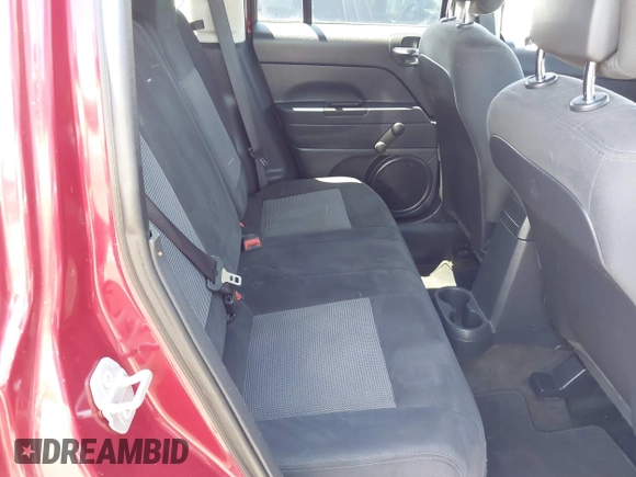 2016 Jeep Patriot Sport SE z VIN 1C4NJPBA8GD676815, wystawiony jako IAAI lot #42314216 z przebiegiem 150 564 mil mil oraz . Historia ofert i sprzedaży dostępna na DreamBid. Obrazek 8.