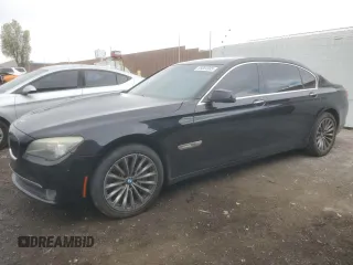 2011 BMW 7 Series 750Li z VIN WBAKB8C53BCY66203, wystawiony jako Copart lot #55884985 z przebiegiem 87 593 mil mil oraz Czysty tytuł • Clean title. Historia ofert i sprzedaży dostępna na DreamBid. Obrazek 1.
