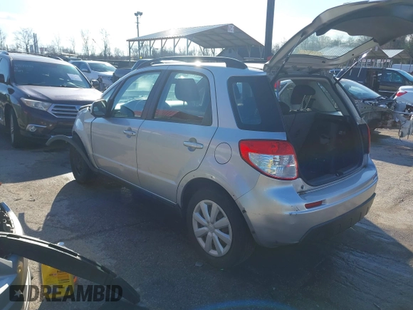 2010 Suzuki SX4 z VIN JS2YB5A3XA6300488, wystawiony jako IAAI lot #41121293 z przebiegiem 232 931 mil mil oraz . Historia ofert i sprzedaży dostępna na DreamBid. Obrazek 3.
