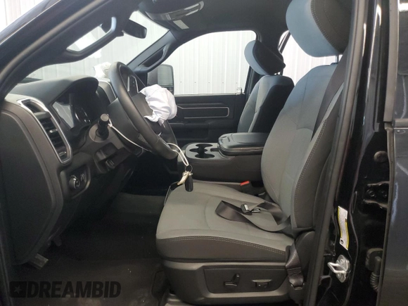 2024 Ram 2500 Big Horn с VIN 3C6UR5DJ0RG400129, выставлен на аукционе Copart как лот 63671735 с пробегом 12 122 миль миль и Чистый • Clean title. История ставок и продаж доступна на DreamBid. Изображение 7.
