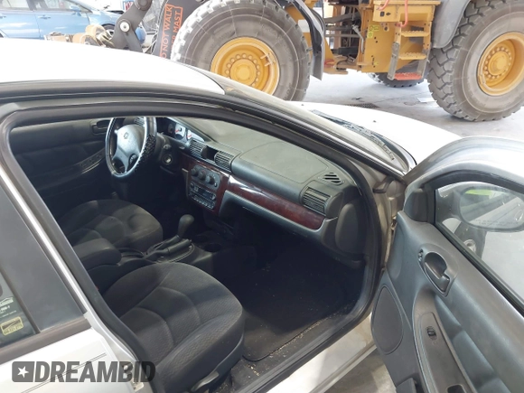 2002 Dodge Stratus SE with VIN 1B3EL36R72N191069, listed as a IAAI auction lot 40253788 with 112,489 mi miles and . Bid and sale history available at DreamBid. Image 5.
