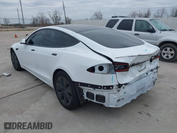 2021 Tesla Model S Plaid z VIN 5YJSA1E64MF452744, wystawiony jako IAAI lot #41375136 z przebiegiem Nie podano mil oraz . Historia ofert i sprzedaży dostępna na DreamBid. Obrazek 3.