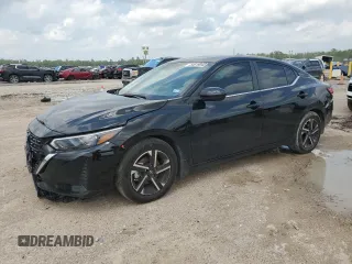 2024 Nissan Sentra SV z VIN 3N1AB8CV5RY256192, wystawiony jako Copart lot #54619045 z przebiegiem 13 858 mil mil oraz Szkoda całkowita • Salvage title. Historia ofert i sprzedaży dostępna na DreamBid. Obrazek 1.