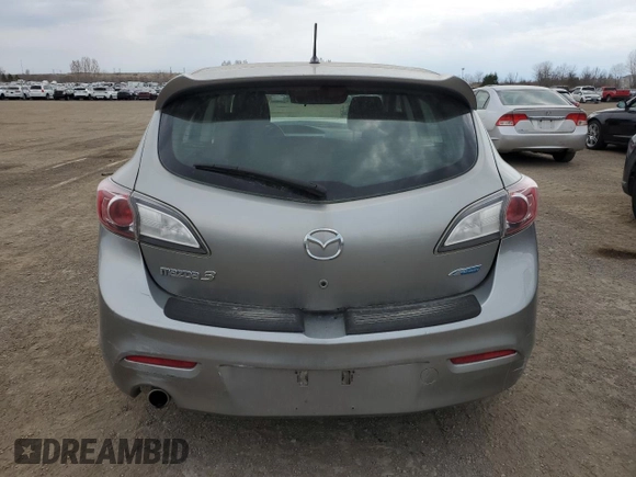 2012 Mazda 3 i Touring z VIN JM1BL1L74C1634540, wystawiony jako Copart lot #52929115 z przebiegiem 385 464 mil mil oraz Szkoda całkowita • Salvage title. Historia ofert i sprzedaży dostępna na DreamBid. Obrazek 6.