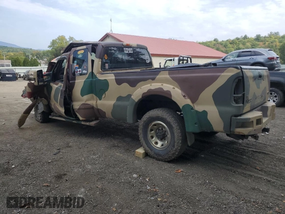2001 Ford F-250 XL with VIN 1FTNX21F51EA21401, listed as a Copart auction lot 71724304 with Not Provided miles and Salvage Title. Bid and sale history available at DreamBid. Image 2.