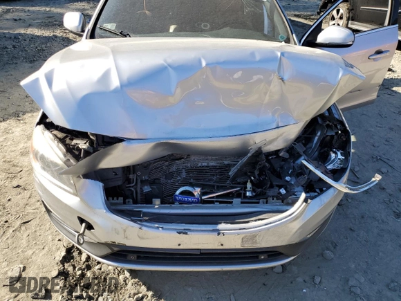 2015 Volvo S60 T5 Platinum with VIN YV1612TM8F1357277, listed as a Copart auction lot 74011524 with 142,092 mi miles and Non Repairable. Bid and sale history available at carsss.com. Image 12.