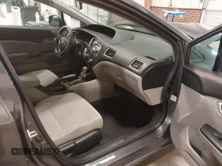 2013 Honda Civic LX z VIN 2HGFB2F50DH559408, wystawiony jako IAAI lot #41608166 z przebiegiem 155 745 mil mil oraz . Historia ofert i sprzedaży dostępna na DreamBid. Obrazek 5.