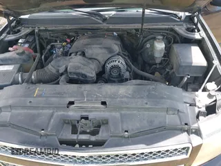 2007 Chevrolet Tahoe LT z VIN 1GNFC13J47J380225, wystawiony jako IAAI lot #42098510 z przebiegiem 248 352 mil mil oraz . Historia ofert i sprzedaży dostępna na DreamBid. Obrazek 10.