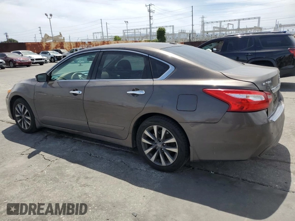 2017 Nissan Altima SV z VIN 1N4AL3AP5HC122605, wystawiony jako Copart lot #55948535 z przebiegiem 101 575 mil mil oraz Szkoda całkowita • Salvage title. Historia ofert i sprzedaży dostępna na DreamBid. Obrazek 2.