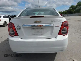 2014 Chevrolet Sonic LTZ z VIN 1G1JE5SB3E4191729, wystawiony jako Copart lot #59054185 z przebiegiem 138 868 mil mil oraz Czysty tytuł • Clean title. Historia ofert i sprzedaży dostępna na DreamBid. Obrazek 6.