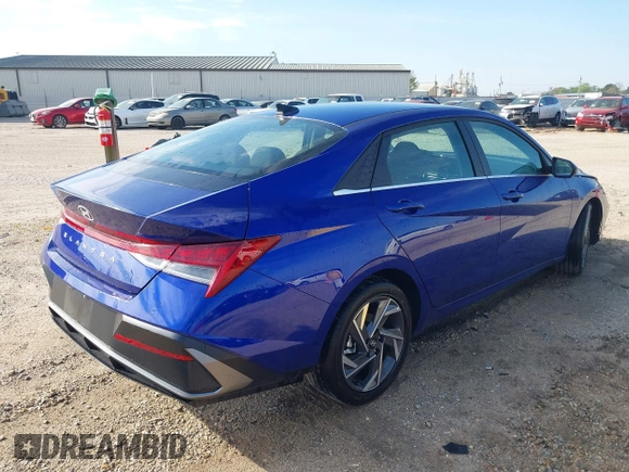 2025 Hyundai Elantra SEL Convenience with VIN KMHLS4DG1SU923939, listed as a IAAI auction lot 41893798 with 3,653 mi miles. Bid and sale history available at carsss.com. Image 4.