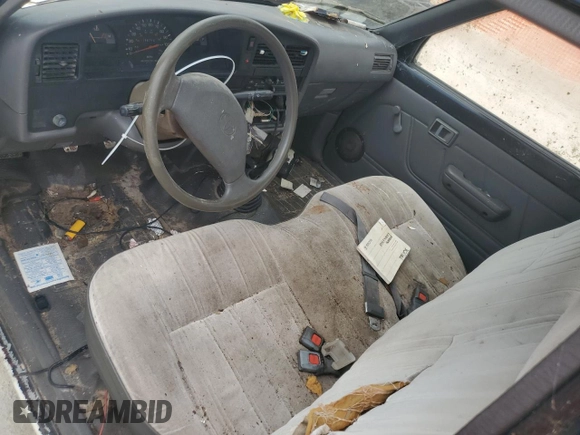 1994 Toyota Pickup with VIN JT4RN81A1R5184105, listed as a Copart auction lot 64042715 with 255,710 mi miles and Clean title. Bid and sale history available at DreamBid. Image 8.