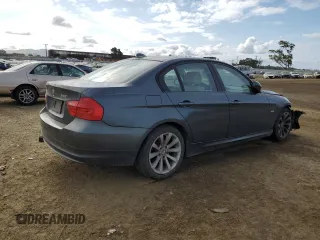 2011 BMW 3 Series 328i z VIN WBAPH5C52BA445975, wystawiony jako Copart lot #54179105 z przebiegiem 117 147 mil mil oraz Szkoda całkowita • Salvage title. Historia ofert i sprzedaży dostępna na DreamBid. Obrazek 3.