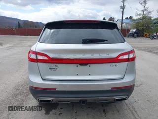 2016 Lincoln MKX Select with VIN 2LMTJ8KR6GBL59043, listed as a IAAI auction lot 41892601 with 113,756 mi miles. Bid and sale history available at carsss.com. Image 16.