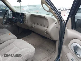 1998 Chevrolet Silverado 1500 with VIN 2GCEC19R0W1116302, listed as a IAAI auction lot 41558346 with 282,870 mi miles and . Bid and sale history available at DreamBid. Image 5.