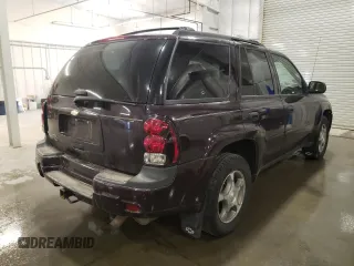2008 Chevrolet TrailBlazer LT w/3LT with VIN 1GNDT13S482146680, listed as a Copart auction lot 48977015 with 111,805 mi miles and Salvage Title. Bid and sale history available at carsss.com. Image 3.