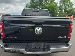 2023 Ram 1500 Big Horn z VIN 1C6RRFFG0PN574736, wystawiony jako IAAI lot #42832753 z przebiegiem 110 691 mil mil oraz . Historia ofert i sprzedaży dostępna na DreamBid. Obrazek 5.