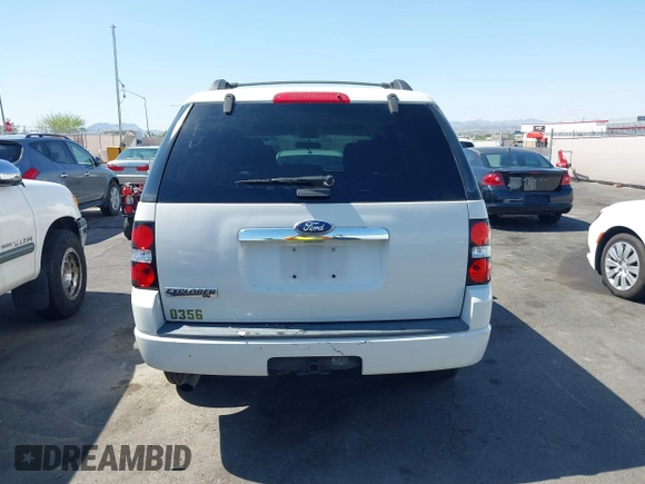 2010 Ford Explorer XLT z VIN 1FMEU6DE8AUA53893, wystawiony jako IAAI lot #42467166 z przebiegiem 84 072 mil mil oraz . Historia ofert i sprzedaży dostępna na DreamBid. Obrazek 14.