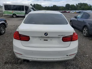 2017 BMW 3 Series 330i z VIN WBA8B9G56HNU09148, wystawiony jako Copart lot #57826455 z przebiegiem 51 385 mil mil oraz Czysty tytuł • Clean title. Historia ofert i sprzedaży dostępna na DreamBid. Obrazek 6.