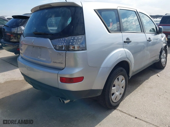 2007 Mitsubishi Outlander ES with VIN JA4MS31X67U003250, listed as a IAAI auction lot 41429499 with 134,016 mi miles. Bid and sale history available at carsss.com. Image 4.