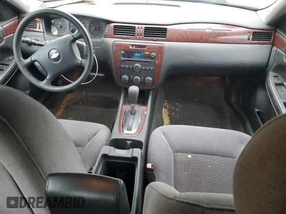 2008 Chevrolet Impala LS z VIN 2G1WB58K681222834, wystawiony jako Copart lot #57817965 z przebiegiem 107 221 mil mil oraz Szkoda całkowita • Salvage title. Historia ofert i sprzedaży dostępna na DreamBid. Obrazek 8.