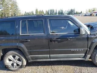 2011 Jeep Patriot Sport z VIN 1J4NT1GA6BD203899, wystawiony jako IAAI lot #41978150 z przebiegiem Nie podano mil oraz . Historia ofert i sprzedaży dostępna na DreamBid. Obrazek 13.