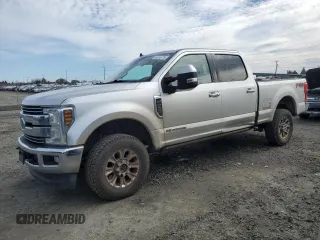 2019 Ford Super Duty F-250 SRW XL with VIN 1FT7W2BT1KEC88939, listed as a Copart auction lot 45234775 with 395,031 mi miles and Salvage Title. Bid and sale history available at carsss.com. Image 1.