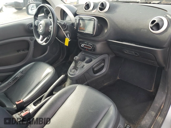 2016 Smart fortwo Passion with VIN WMEFJ5DA2GK140588, listed as a Copart auction lot 57504315 with 59,145 mi miles and Salvage title. Bid and sale history available at DreamBid. Image 8.