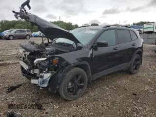 2020 Jeep Cherokee Latitude Plus z VIN 1C4PJMLB3LD584097, wystawiony jako Copart lot #61804265 z przebiegiem 60 617 mil mil oraz Szkoda całkowita • Salvage title. Historia ofert i sprzedaży dostępna na DreamBid. Obrazek 1.