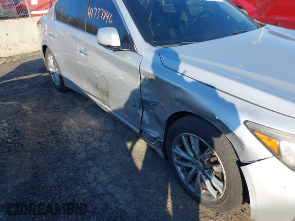 2014 Infiniti Q50 Premium with VIN JN1BV7AR9EM686042, listed as a IAAI auction lot 41737846 with 107,729 mi miles. Bid and sale history available at carsss.com. Image 6.