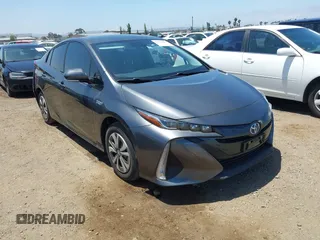 2017 Toyota Prius Plus z VIN JTDKARFP4H3028294, wystawiony jako IAAI lot #42359823 z przebiegiem 104 416 mil mil oraz . Historia ofert i sprzedaży dostępna na DreamBid. Obrazek 1.