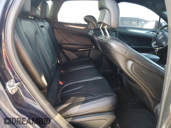 2017 Lincoln MKC Premiere z VIN 5LMCJ1C94HUL24284, wystawiony jako Copart lot #52895915 z przebiegiem 130 037 mil mil oraz Szkoda całkowita • Salvage title. Historia ofert i sprzedaży dostępna na DreamBid. Obrazek 11.