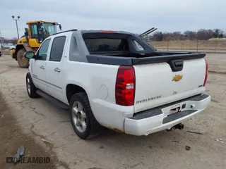 2010 Chevrolet Avalanche LTZ with VIN 3GNVKGE09AG223532, listed as a IAAI auction lot 41648175 with 173,969 mi miles. Bid and sale history available at carsss.com. Image 3.
