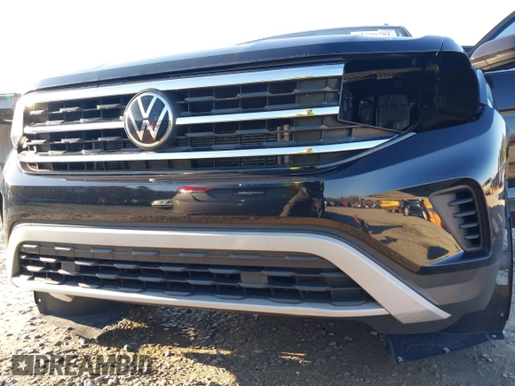 2022 Volkswagen Atlas SE with VIN 1V2DP2CA4NC532255, listed as a IAAI auction lot 41596701 with 33,352 mi miles and . Bid and sale history available at DreamBid. Image 6.
