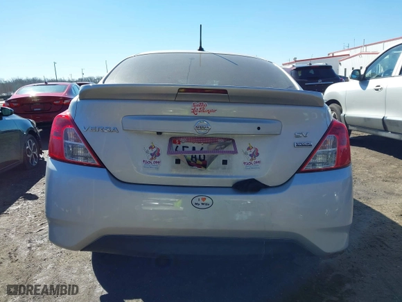 2019 Nissan Versa Sedan SV with VIN 3N1CN7AP2KL818910, listed as a IAAI auction lot 41542379 with 64,626 mi miles. Bid and sale history available at carsss.com. Image 16.
