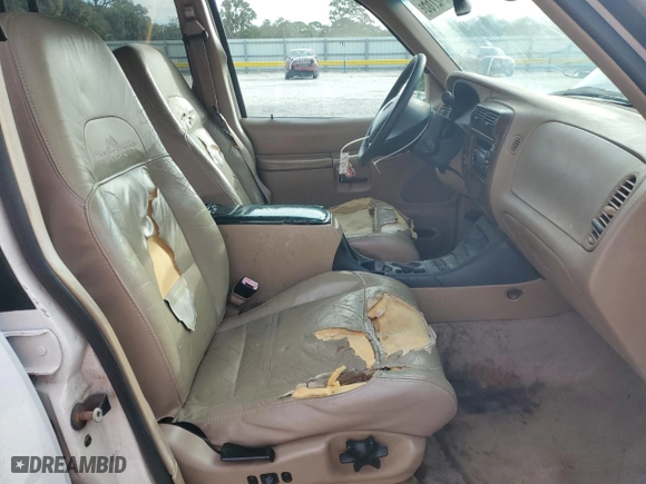2000 Mercury Mountaineer Convenience with VIN 4M2ZU66EXYUJ20100, listed as a Copart auction lot 89242765 with 178,600 mi miles and Salvage Title. Bid and sale history available at carsss.com. Image 7.