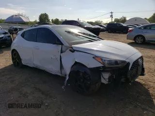 2019 Hyundai Veloster Turbo R-Spec with VIN KMHTH6AB0KU013864, listed as a Copart auction lot 69713173 with 60,523 mi miles. Bid and sale history available at carsss.com. Image 4.