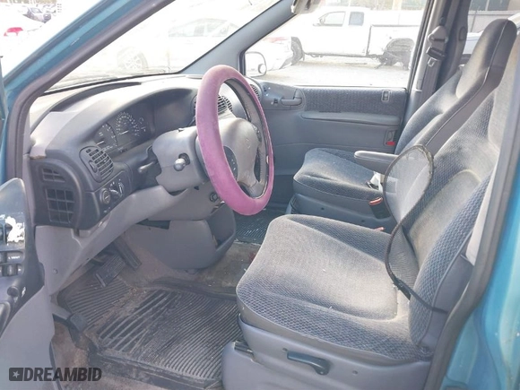 1997 Dodge Caravan SE with VIN 1B4GP45R2VB306392, listed as a IAAI auction lot 41831324 with 1 mi miles. Bid and sale history available at carsss.com. Image 5.