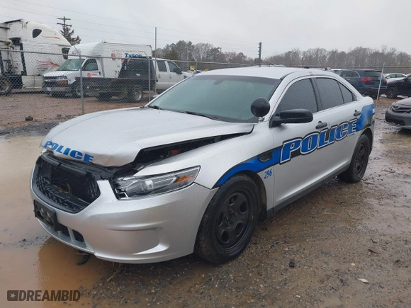 2015 Ford Sedan Police Interceptor with VIN 1FAHP2MK8FG190240, listed as a IAAI auction lot 41570580 with 131,158 mi miles. Bid and sale history available at carsss.com. Image 17.