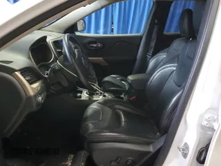 2018 Jeep Cherokee Limited z VIN 1C4PJMDB9JD597755, wystawiony jako Copart lot #51823585 z przebiegiem 67 085 mil mil oraz Szkoda całkowita • Salvage title. Historia ofert i sprzedaży dostępna na DreamBid. Obrazek 7.