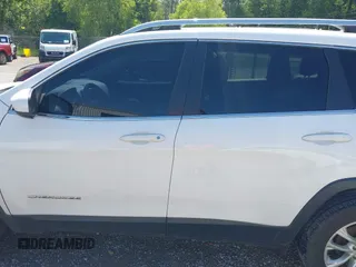 2019 Jeep Cherokee Latitude с VIN 1C4PJLCB8KD164599, выставлен на аукционе IAAI как лот 42436062 с пробегом 116 715 миль миль и . История ставок и продаж доступна на DreamBid. Изображение 14.