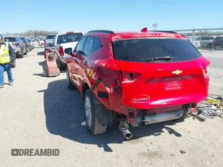 2022 Chevrolet Blazer LT с VIN 3GNKBCR42NS157028, выставлен на аукционе IAAI как лот 41807242 с пробегом 45 706 миль миль и . История ставок и продаж доступна на DreamBid. Изображение 3.