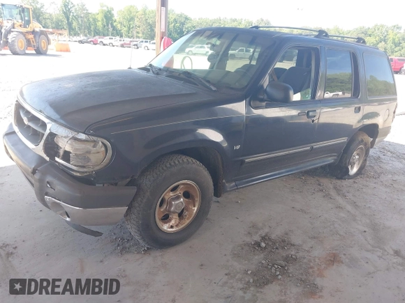2000 Ford Explorer XLT with VIN 1FMZU63P4YUB12078, listed as a IAAI auction lot 42333783 with 344,100 mi miles and . Bid and sale history available at DreamBid. Image 2.