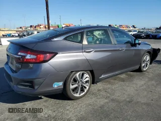 2021 Honda Clarity Plug-In Hybrid Touring with VIN JHMZC5F34MC001992, listed as a Copart auction lot 73437914 with 33,745 mi miles and Salvage Title. Bid and sale history available at carsss.com. Image 3.