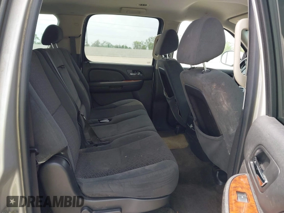2007 Chevrolet Suburban LT с VIN 1GNFC16J67J350302, выставлен на аукционе IAAI как лот 41940082 с пробегом 176 491 миль миль и . История ставок и продаж доступна на DreamBid. Изображение 8.