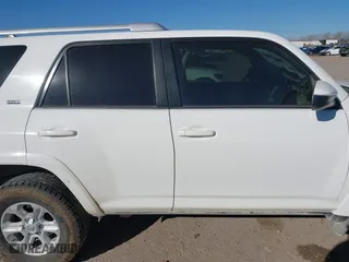2017 Toyota 4Runner SR5 with VIN JTEBU5JR9H5439571, listed as a IAAI auction lot 41672880 with 161,710 mi miles. Bid and sale history available at carsss.com. Image 13.