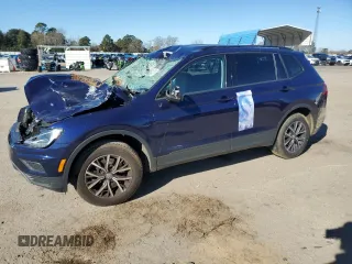 2021 Volkswagen Tiguan S with VIN 3VV0B7AX4MM021534, listed as a Copart auction lot 42076065 with 51,961 mi miles and Salvage Title. Bid and sale history available at carsss.com. Image 1.