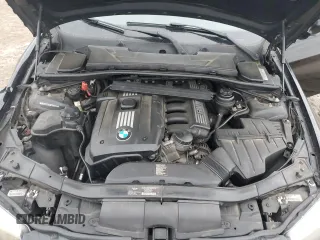 2011 BMW 3 Series 328i xDrive z VIN WBAPK7C54BF195834, wystawiony jako Copart lot #51740295 z przebiegiem 146 972 mil mil oraz Szkoda całkowita • Salvage title. Historia ofert i sprzedaży dostępna na DreamBid. Obrazek 13.